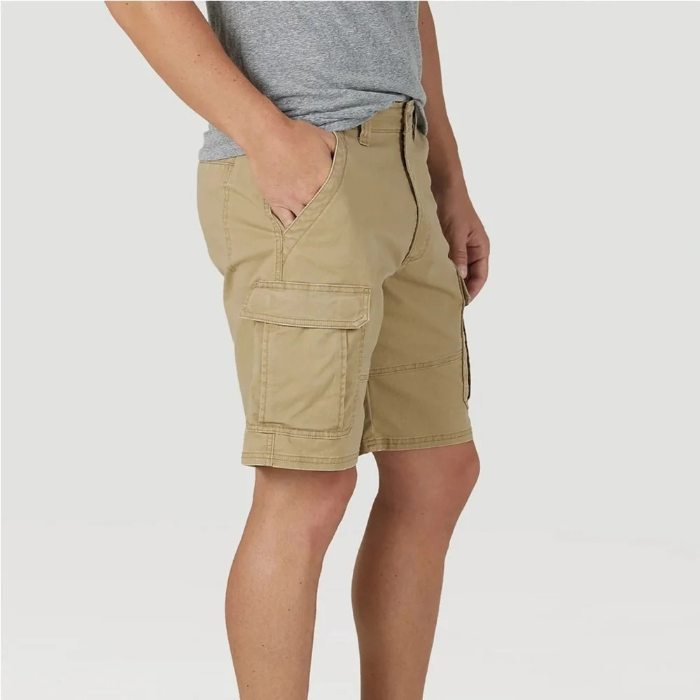 Mens cargo shorts Wrangler button up with extra side zipper pocket size 36